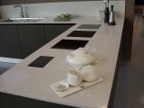 Plan de travail en quartz Cosentino Silestone Lagoon pour le showroom CAD Tendances ? Rocourt